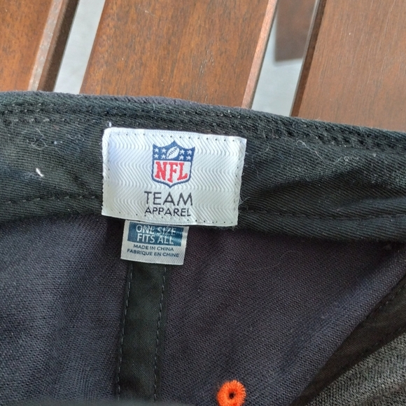 NFL Team Apparel Chicago Bears Adjustable Cap - Picture 5 of 5